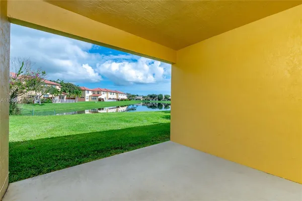 $2,100 | 1207 Northeast 32nd Terrace, Unit 1207, Homestead, FL 33033