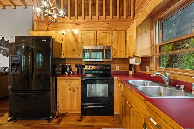 $412,000 | 556 Cherry Lake Drive, Blue Ridge, GA 30513