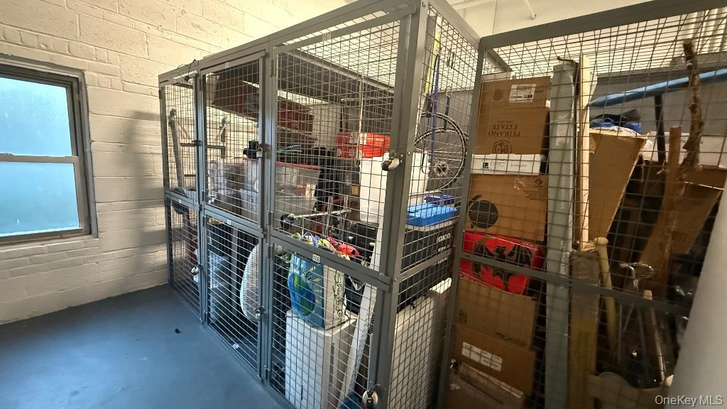 260 Garth Road, Unit 4G5 Scarsdale, NY 10583 - Photo 34 of 48 a view of street