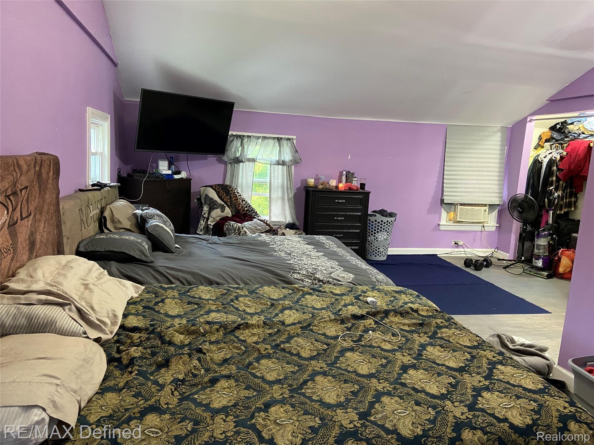 766 Corwin Court Pontiac, MI 48340 - Photo 28 of 32 Master Suite