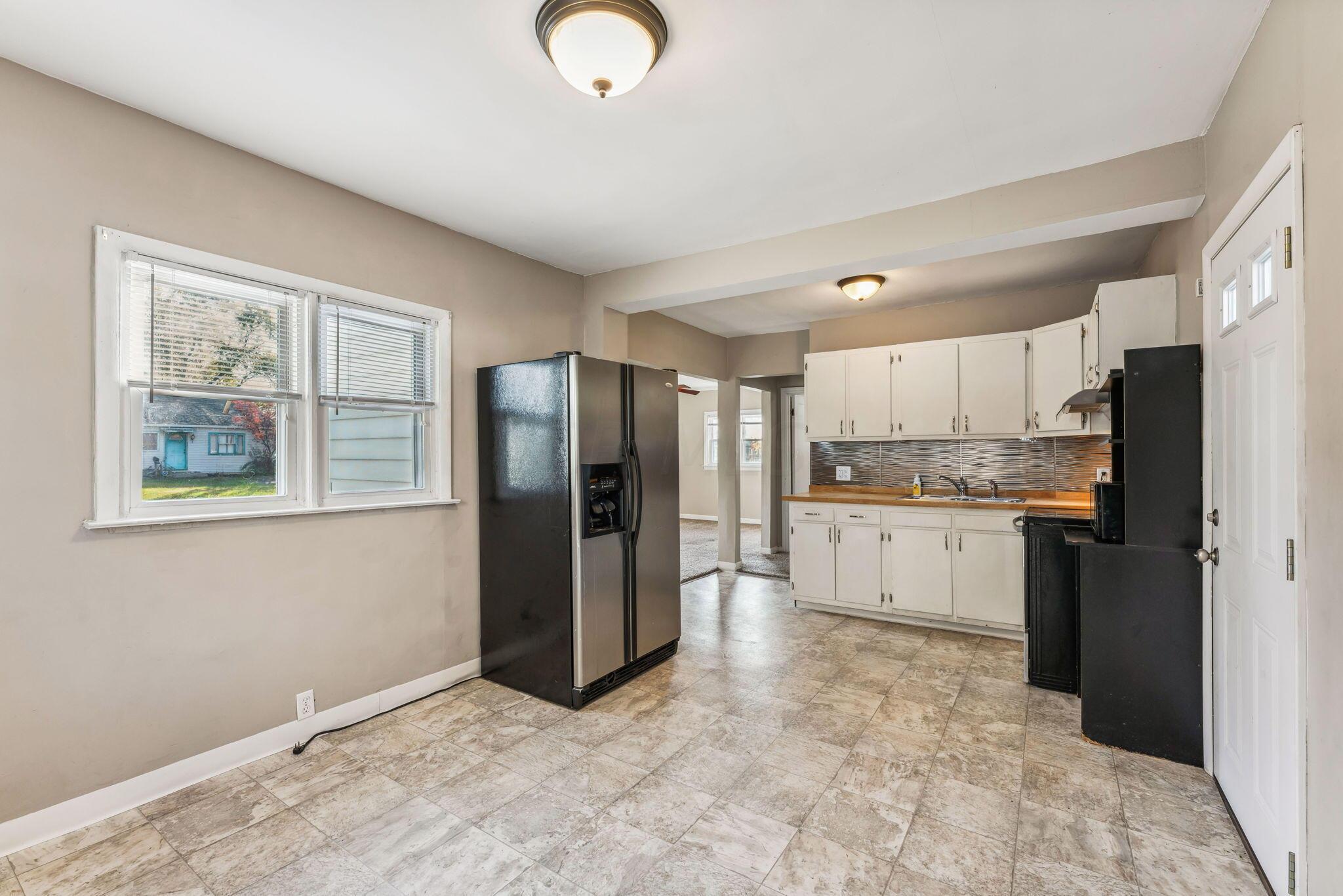3387 Karl Road Columbus, OH 43224 - Photo 6 of 28 12-web-or-mls-3387-karl-rd