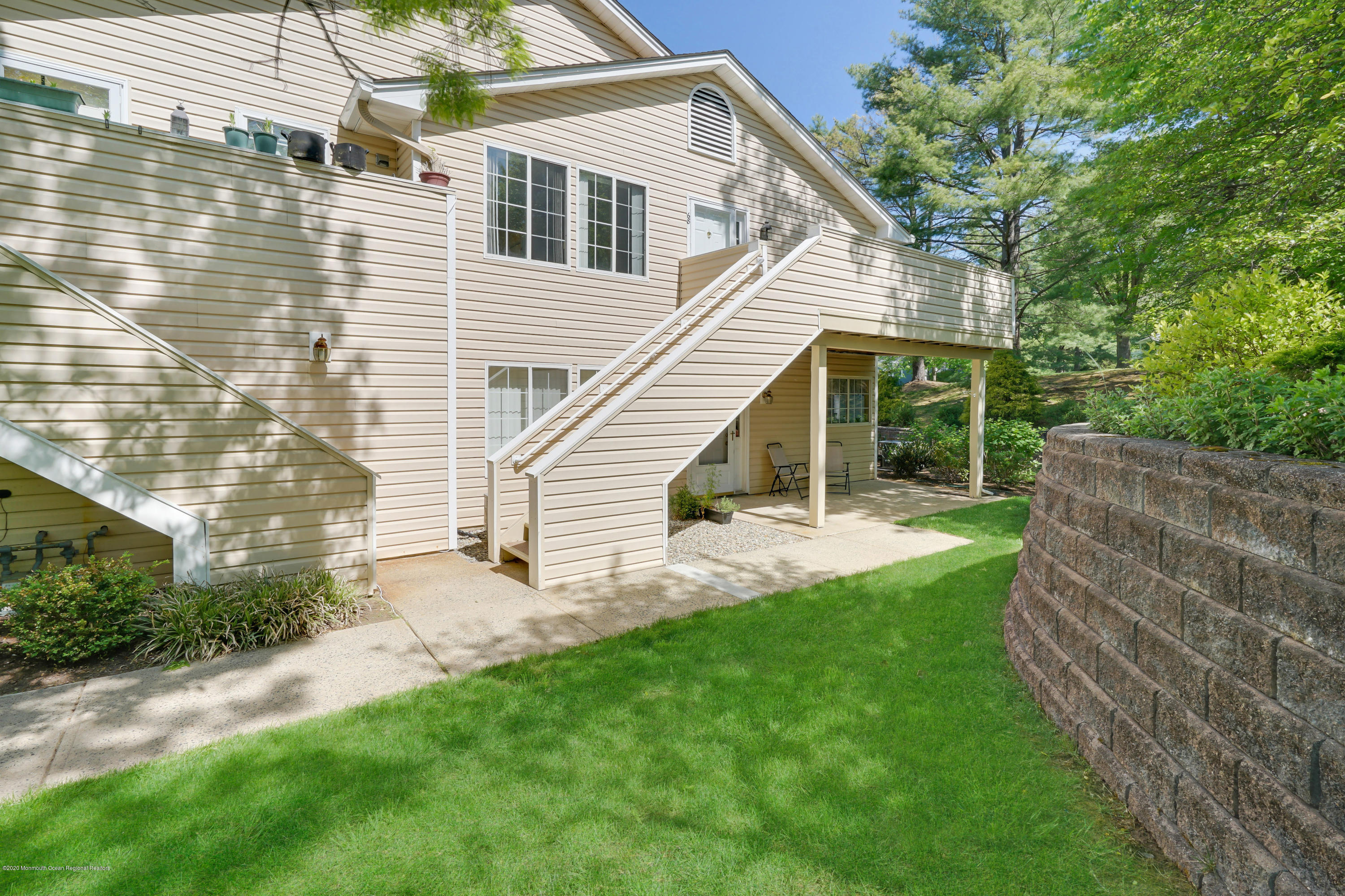 68 Fieldstone Road Bedminster, NJ 07921 - Photo 1 of 36 001_dsc04379-dsc04383_