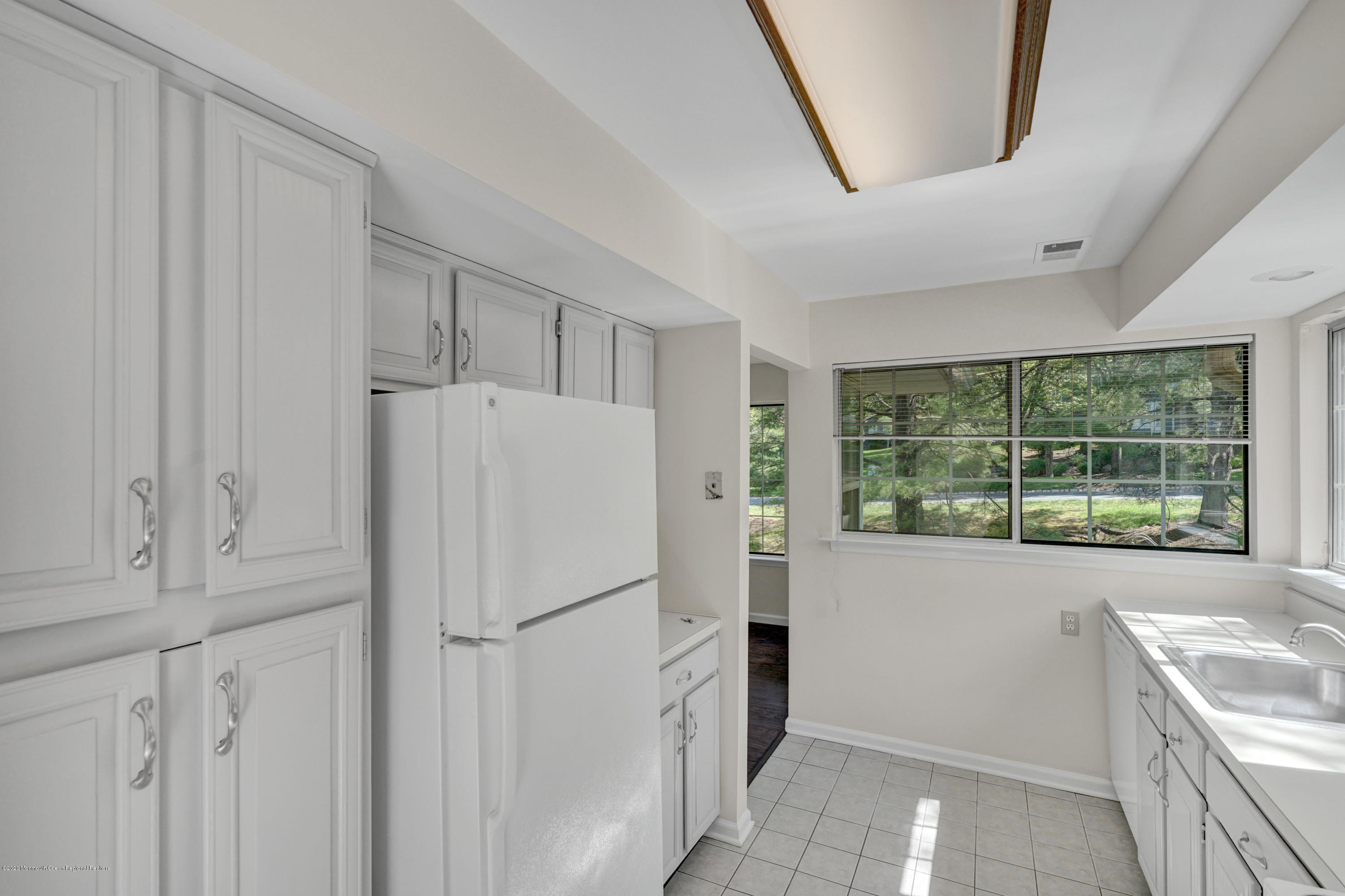 68 Fieldstone Road Bedminster, NJ 07921 - Photo 11 of 36 015_dsc04234