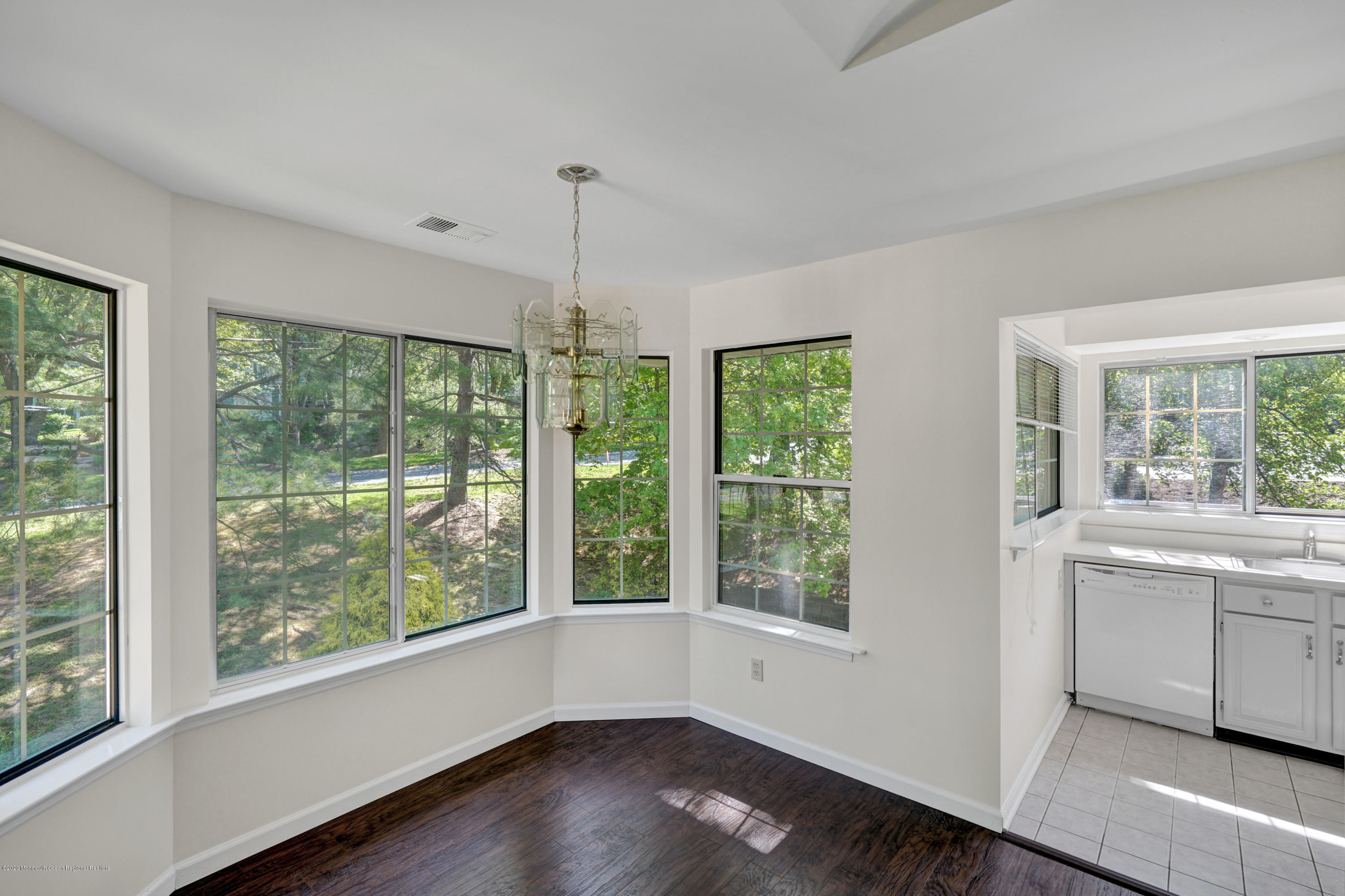 68 Fieldstone Road Bedminster, NJ 07921 - Photo 3 of 36 008_dsc04259