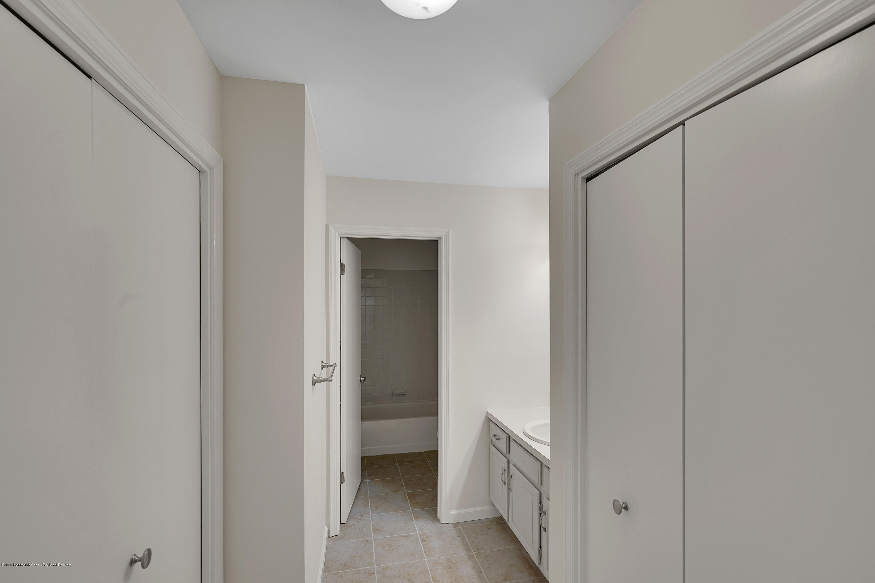 68 Fieldstone Road Bedminster, NJ 07921 - Photo 23 of 36 027_dsc04334