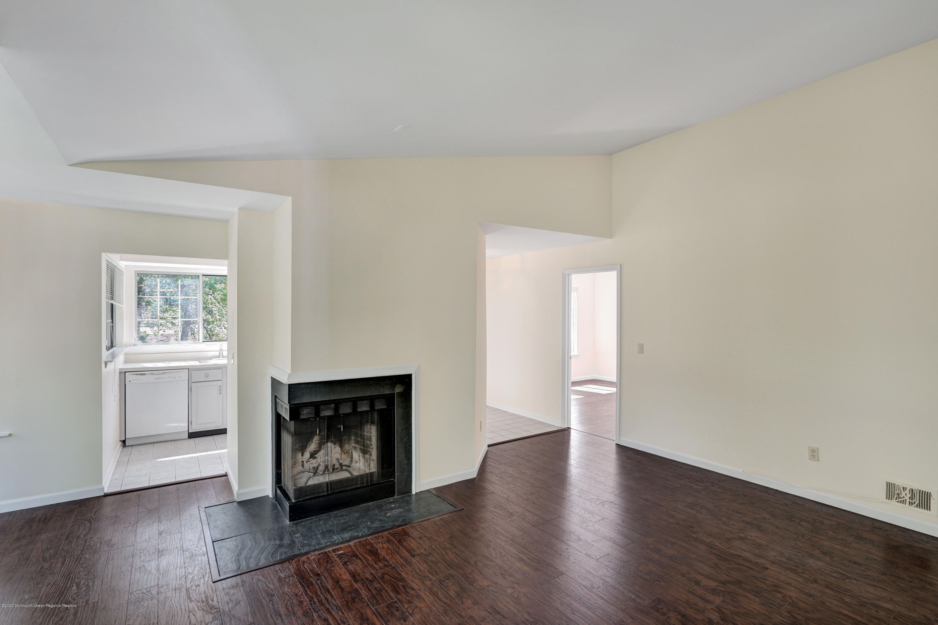 68 Fieldstone Road Bedminster, NJ 07921 - Photo 6 of 36 010_dsc04269