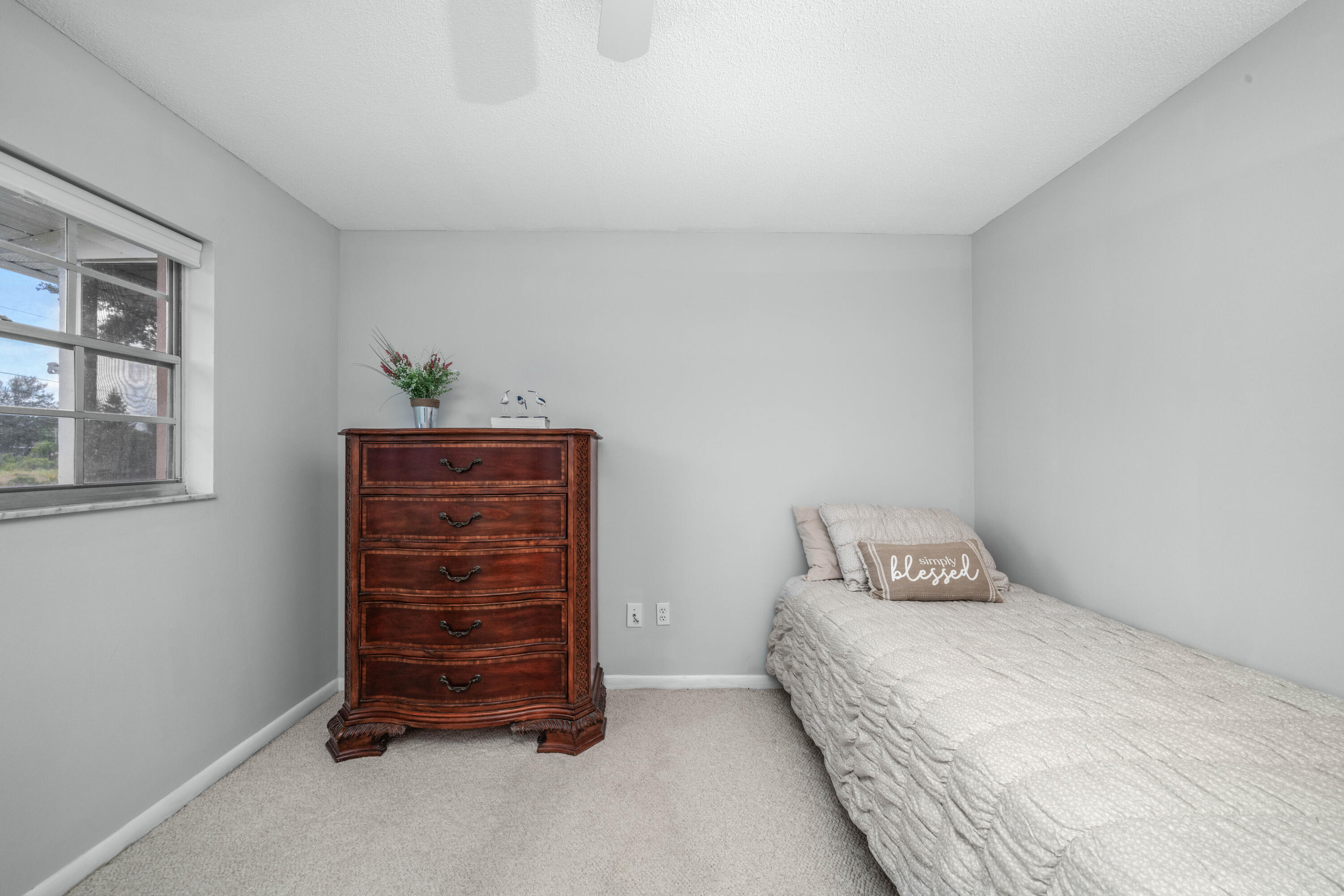251 Grape Road Northwest Lake Placid, FL 33852 - Photo 18 of 24 interior - third bedroom - 3