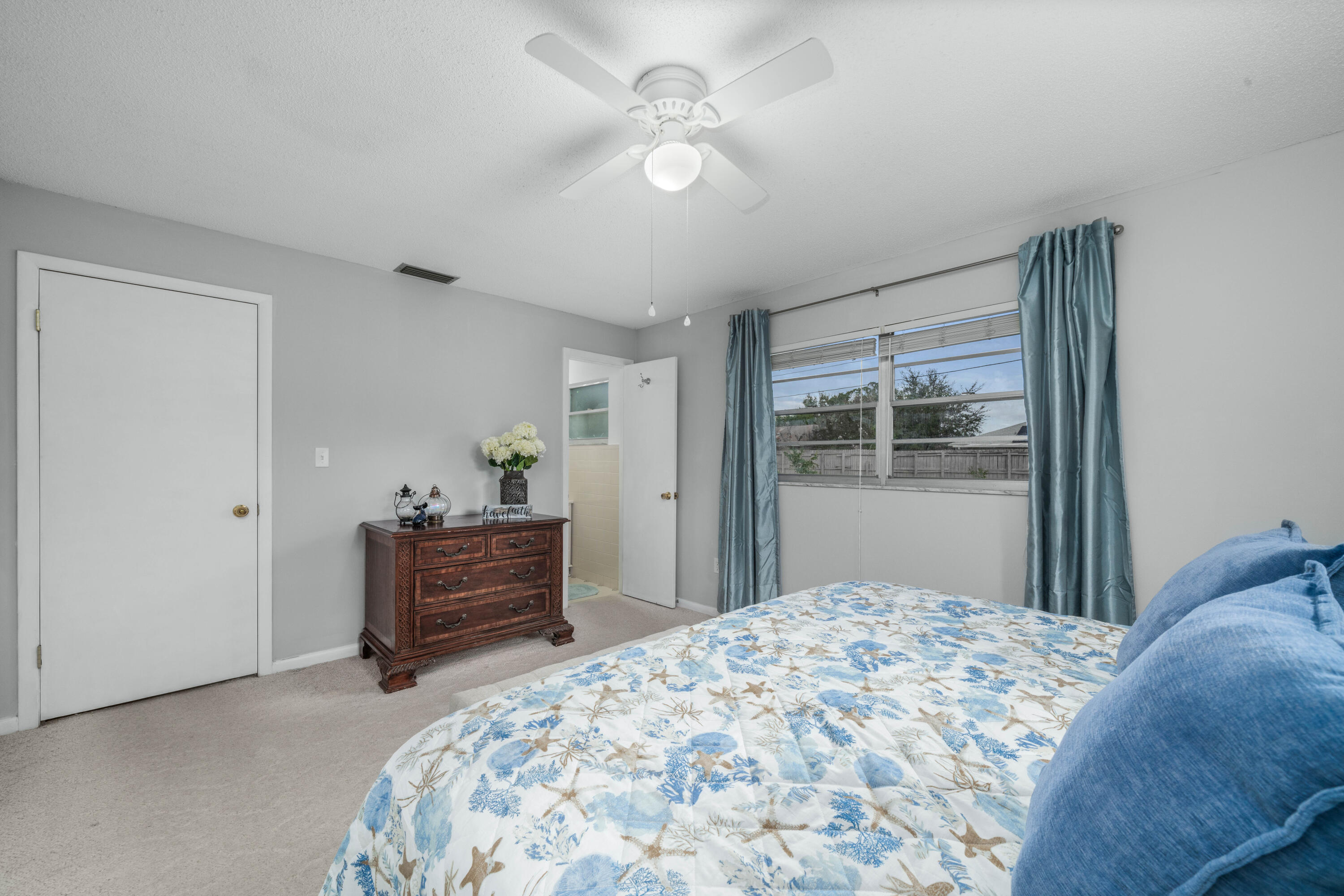 251 Grape Road Northwest Lake Placid, FL 33852 - Photo 20 of 24 interior - master bedroom - 4