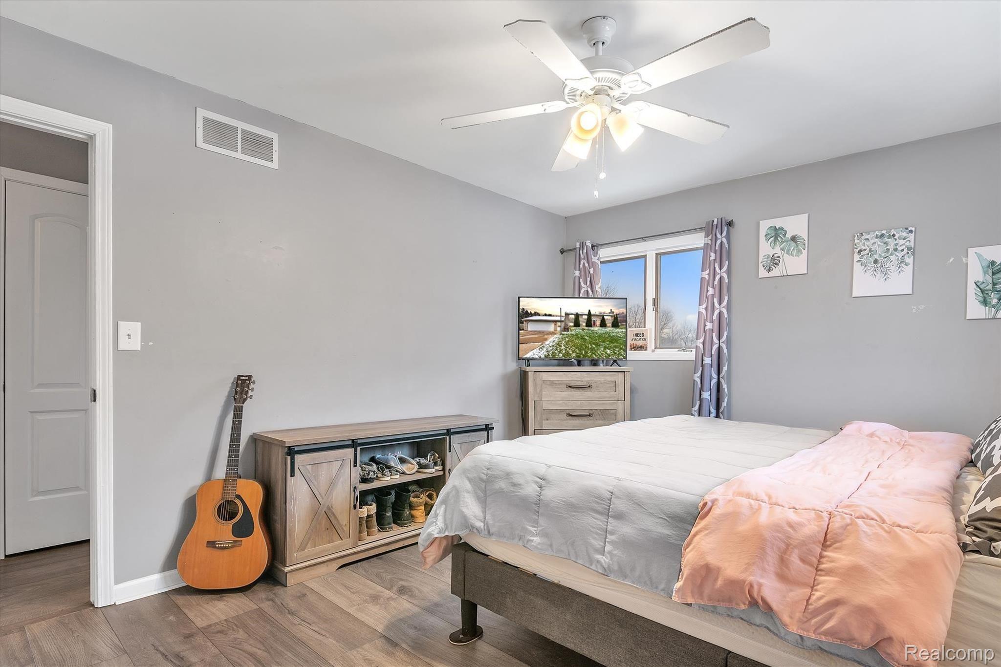 9451 Chambers Road Pinckney, MI 48169 - Photo 13 of 25 9451-Chambers-Rd-WindowStill-Real-Estate-Photography-24.jpg