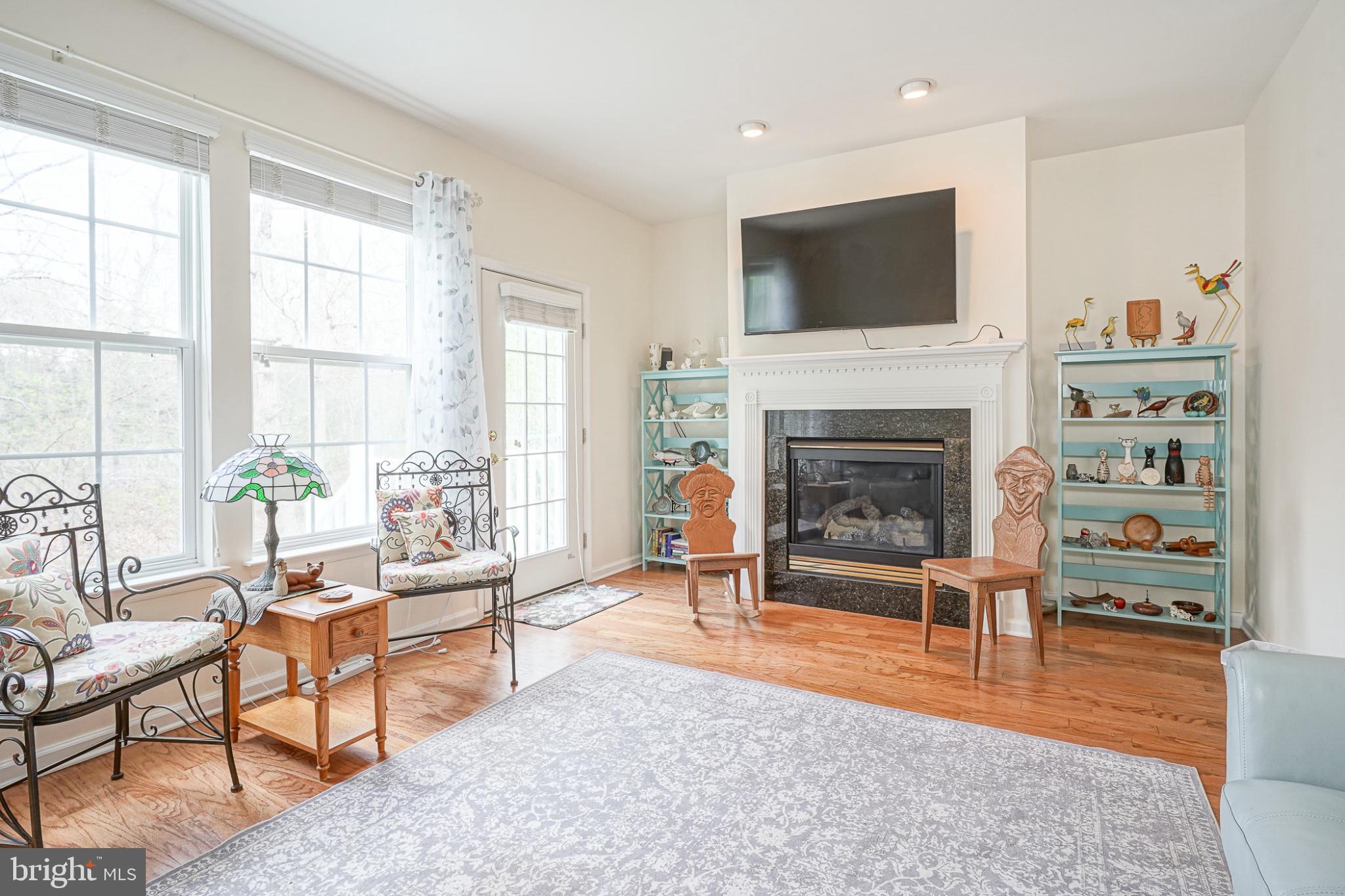 213 Limerick Street Absecon, NJ 08205 - Photo 16 of 39 Bright and inviting living space.