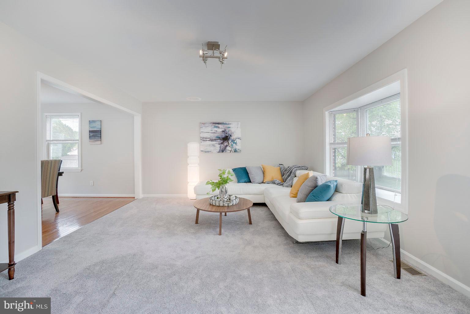 3500 Fondulac Road Baltimore, MD 21236 - Photo 3 of 36 Sunny, spacious living room w/ fresh paint/carpet