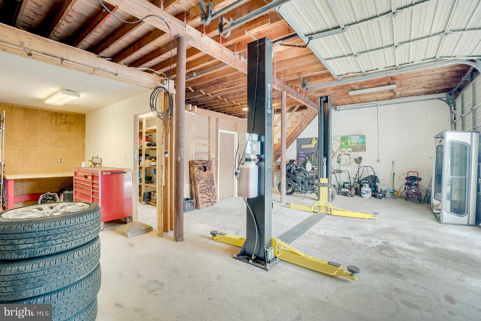 3500 Fondulac Road Baltimore, MD 21236 - Photo 33 of 36 Garage has electric service & one garage opener