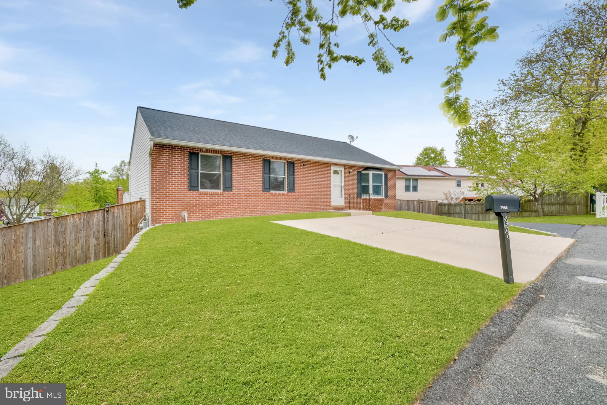 3500 Fondulac Road Baltimore, MD 21236 - Photo 5 of 36 Large, fenced-in yard & 2-car driveway