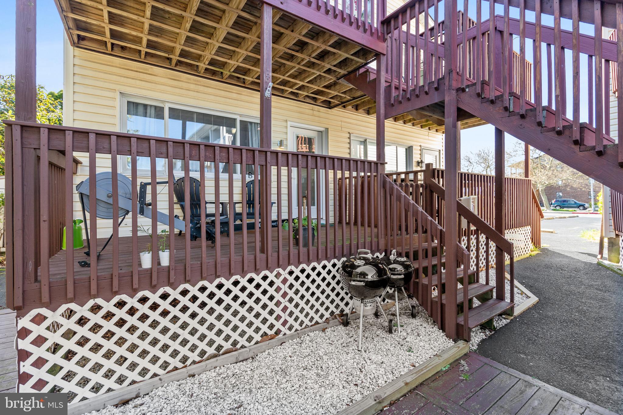 2803 Gull Way, Unit B01 Ocean City, MD 21842 - Photo 35 of 56 Front Deck