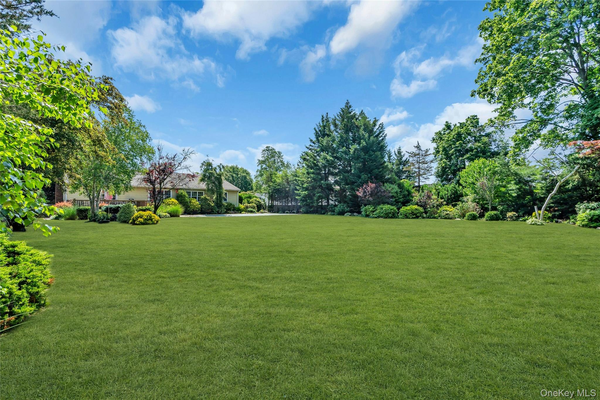 34 Aberdeen Road Smithtown, NY 11787 - Photo 36 of 38