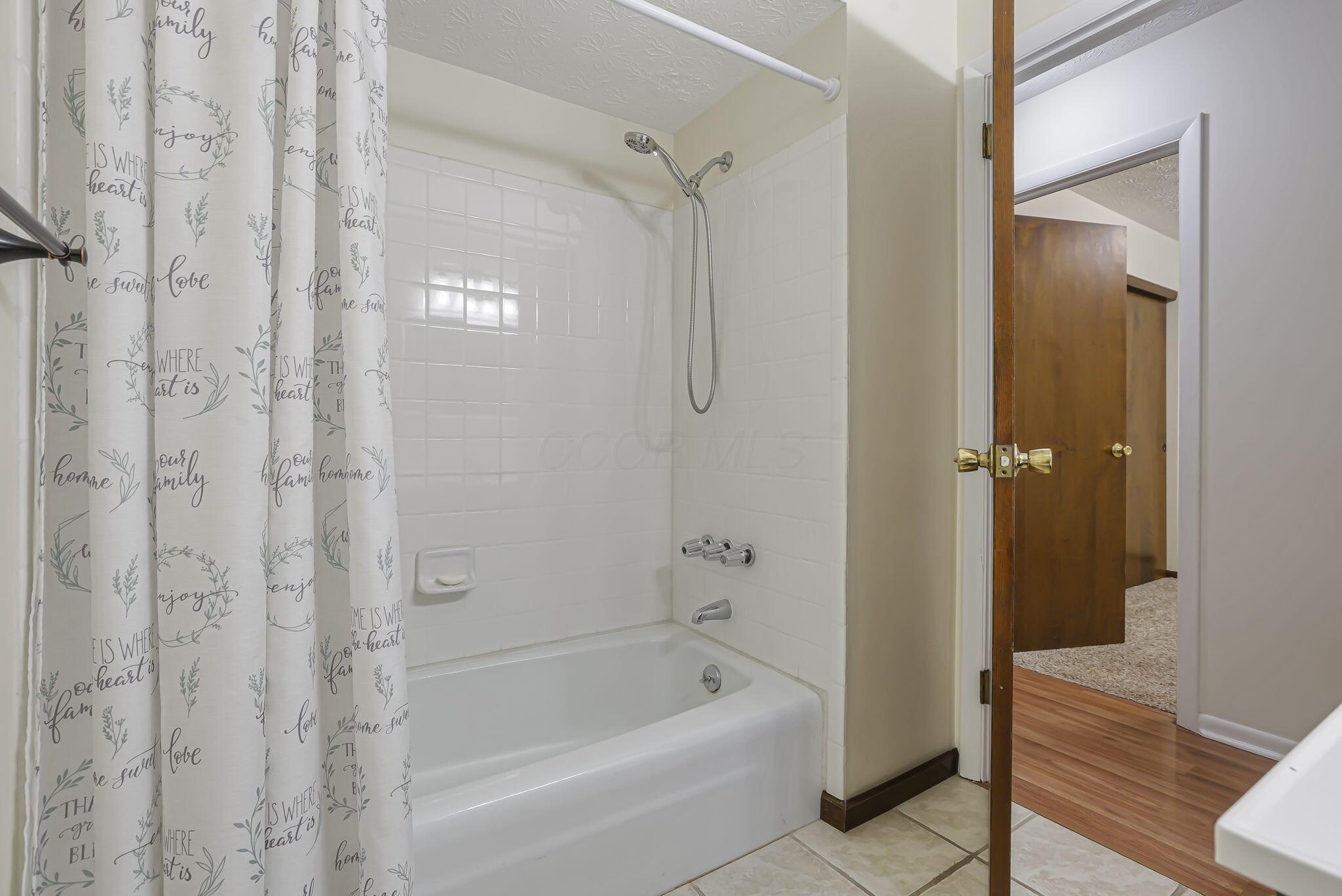 10751 Clearport Road Southwest Amanda, OH 43102 - Photo 15 of 45 20-web-or-mls-939A7856