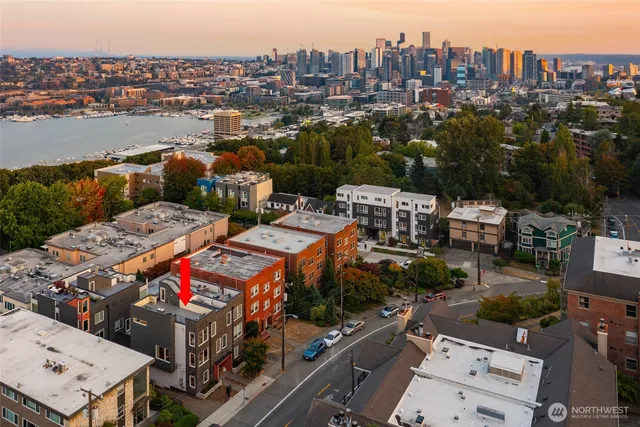 $1,245,000 | 1918 5th Avenue North, Unit B, Seattle, WA 98109