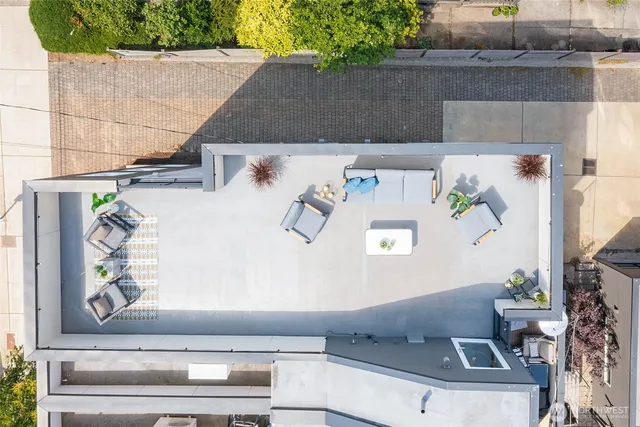 $1,245,000 | 1918 5th Avenue North, Unit B, Seattle, WA 98109