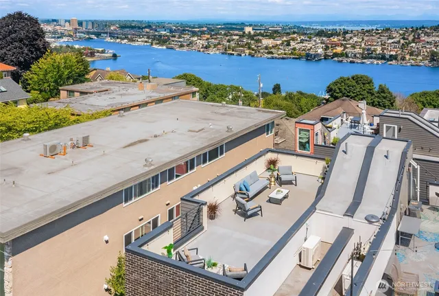 $1,245,000 | 1918 5th Avenue North, Unit B, Seattle, WA 98109