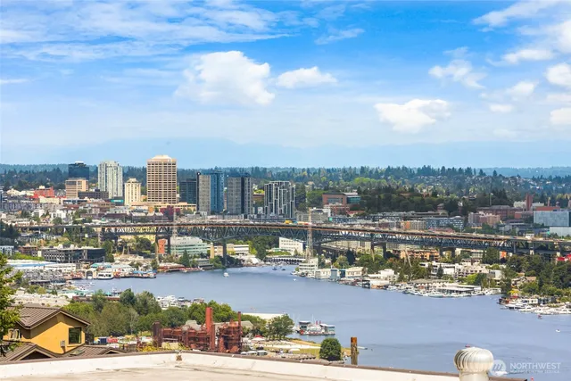 $1,245,000 | 1918 5th Avenue North, Unit B, Seattle, WA 98109