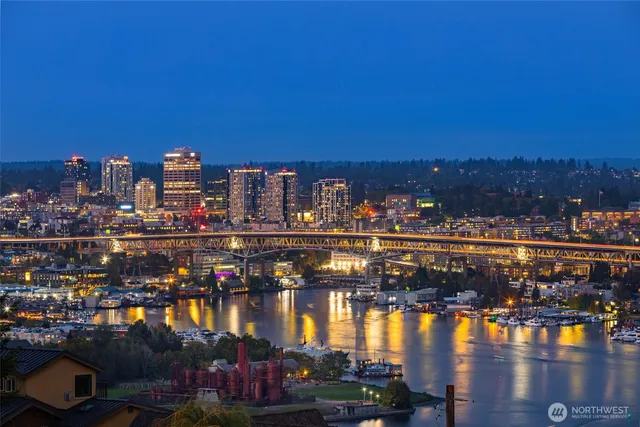 $1,245,000 | 1918 5th Avenue North, Unit B, Seattle, WA 98109