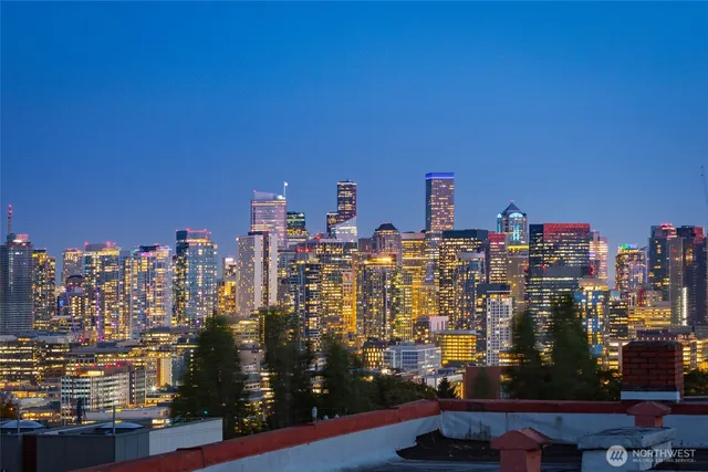 $1,245,000 | 1918 5th Avenue North, Unit B, Seattle, WA 98109