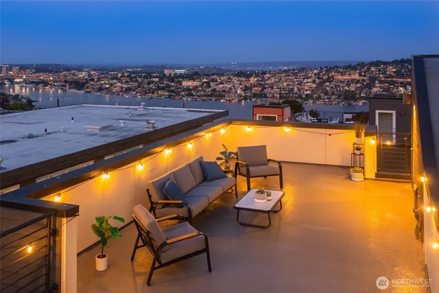 $1,245,000 | 1918 5th Avenue North, Unit B, Seattle, WA 98109