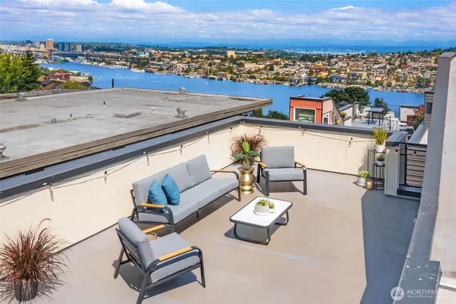 $1,245,000 | 1918 5th Avenue North, Unit B, Seattle, WA 98109