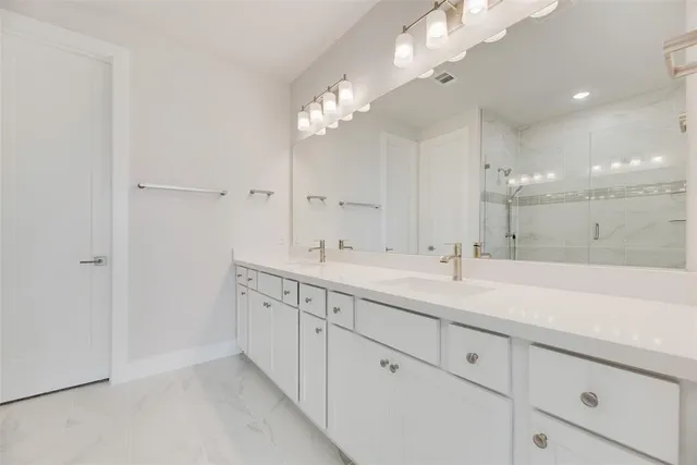 $559,990 | 945 Heights Way, Plano, TX 75075