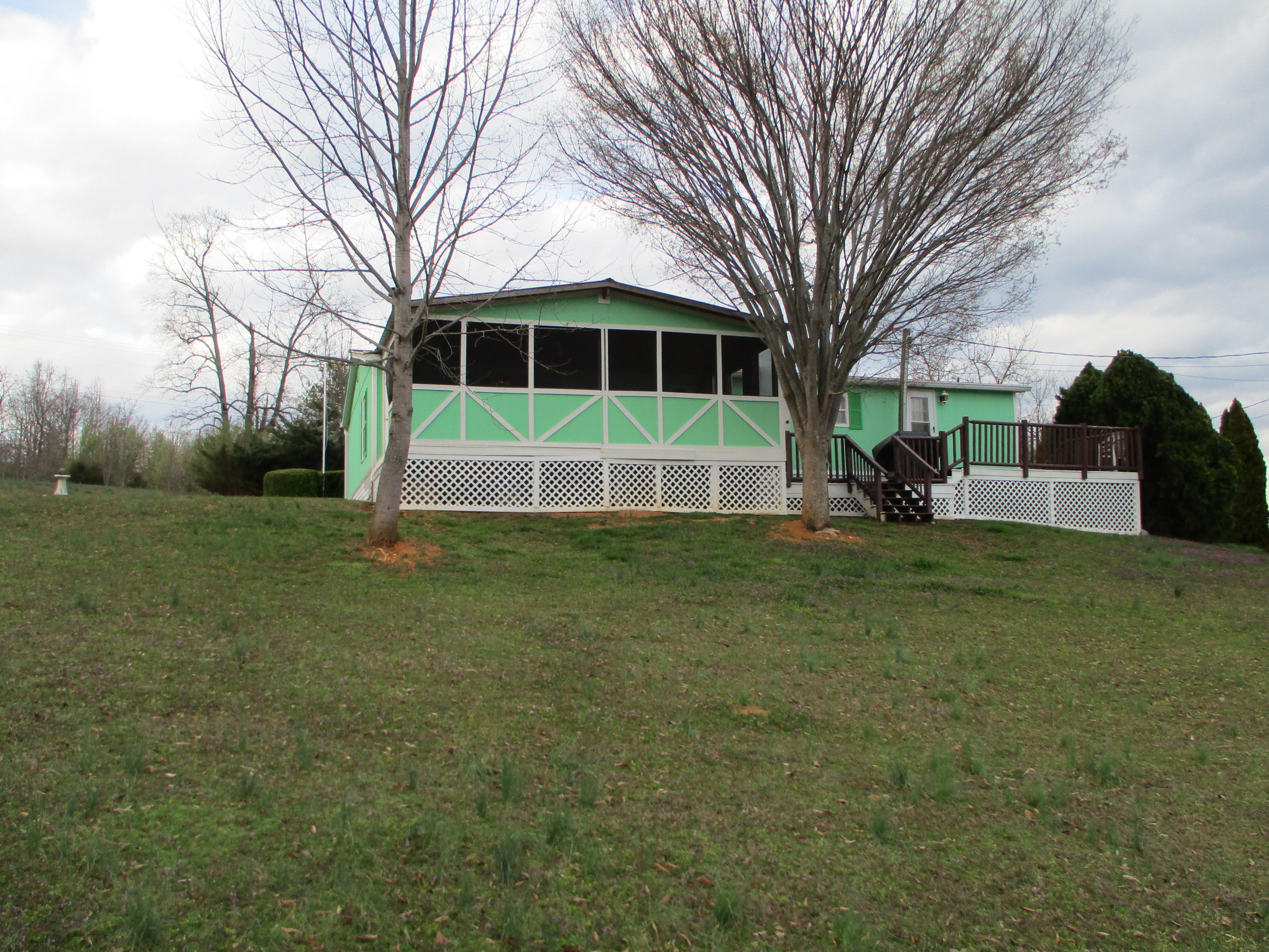 302 Red Pond Road Sweetwater, TN 37874 - Photo 3 of 31 IMG_0285