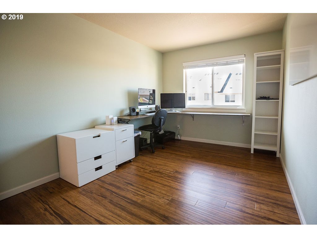 14037 South Caufield Road Oregon City, OR 97045 - Photo 12 of 16 Gallery Image 12