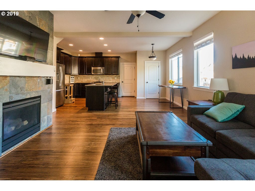 14037 South Caufield Road Oregon City, OR 97045 - Photo 3 of 16 Gallery Image 3