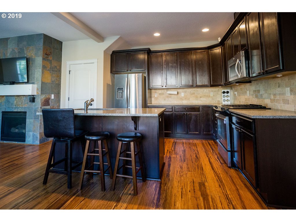 14037 South Caufield Road Oregon City, OR 97045 - Photo 5 of 16 Gallery Image 5