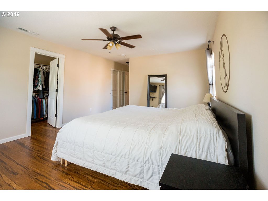 14037 South Caufield Road Oregon City, OR 97045 - Photo 7 of 16 Gallery Image 7