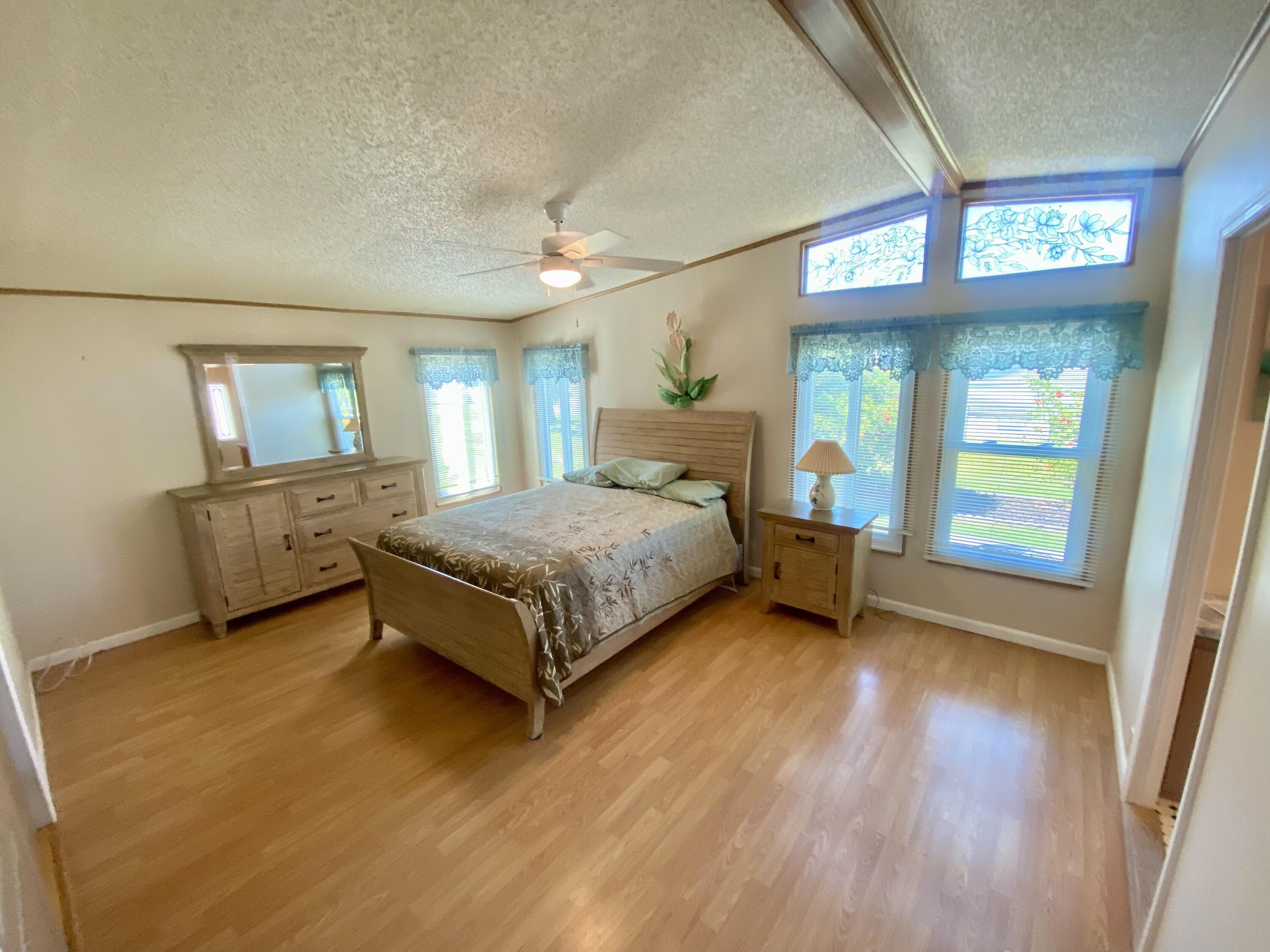 469 Hemingway Terrace Fort Pierce, FL 34982 - Photo 13 of 22 IMG_2672