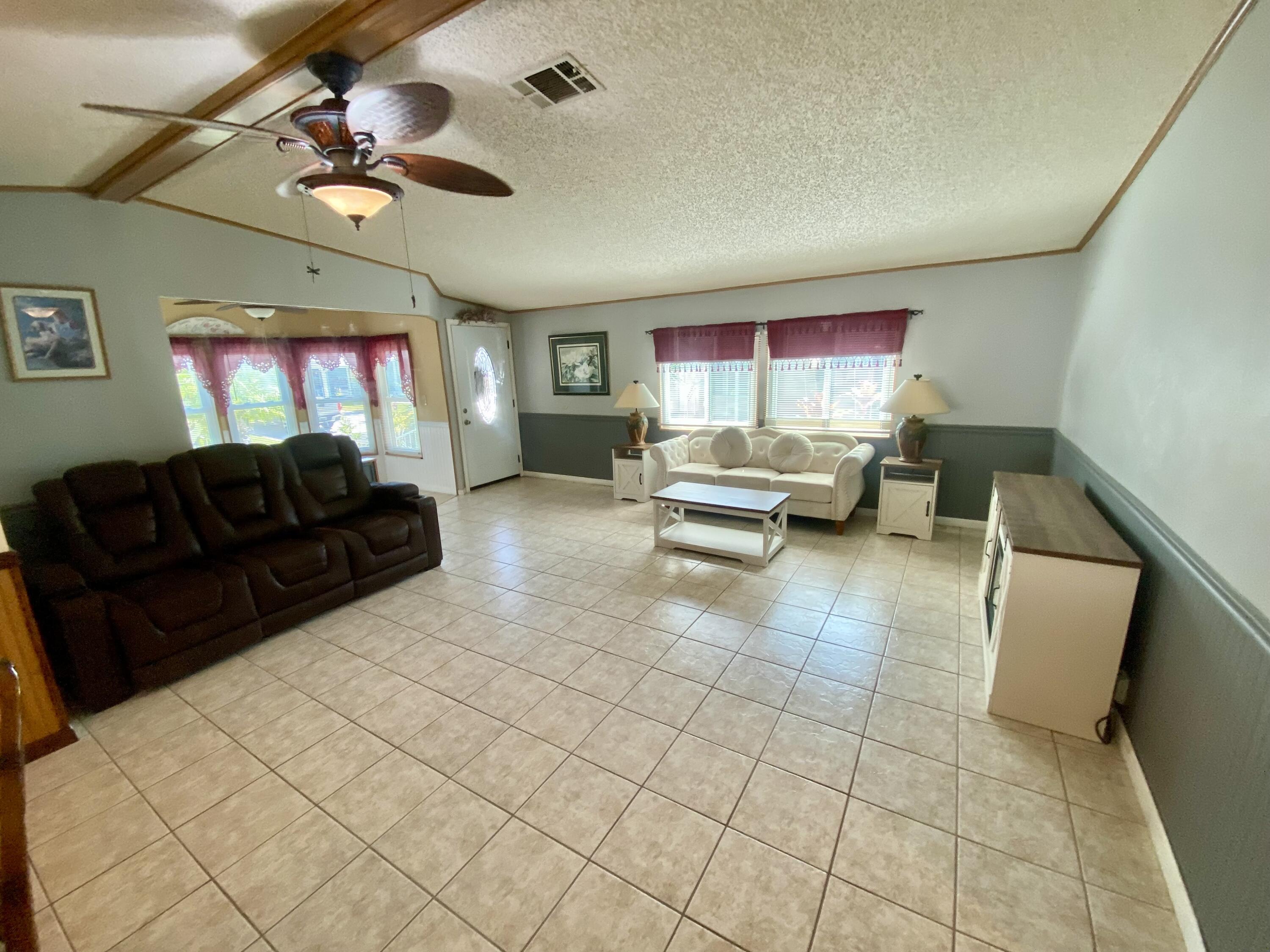 469 Hemingway Terrace Fort Pierce, FL 34982 - Photo 3 of 22 IMG_2653