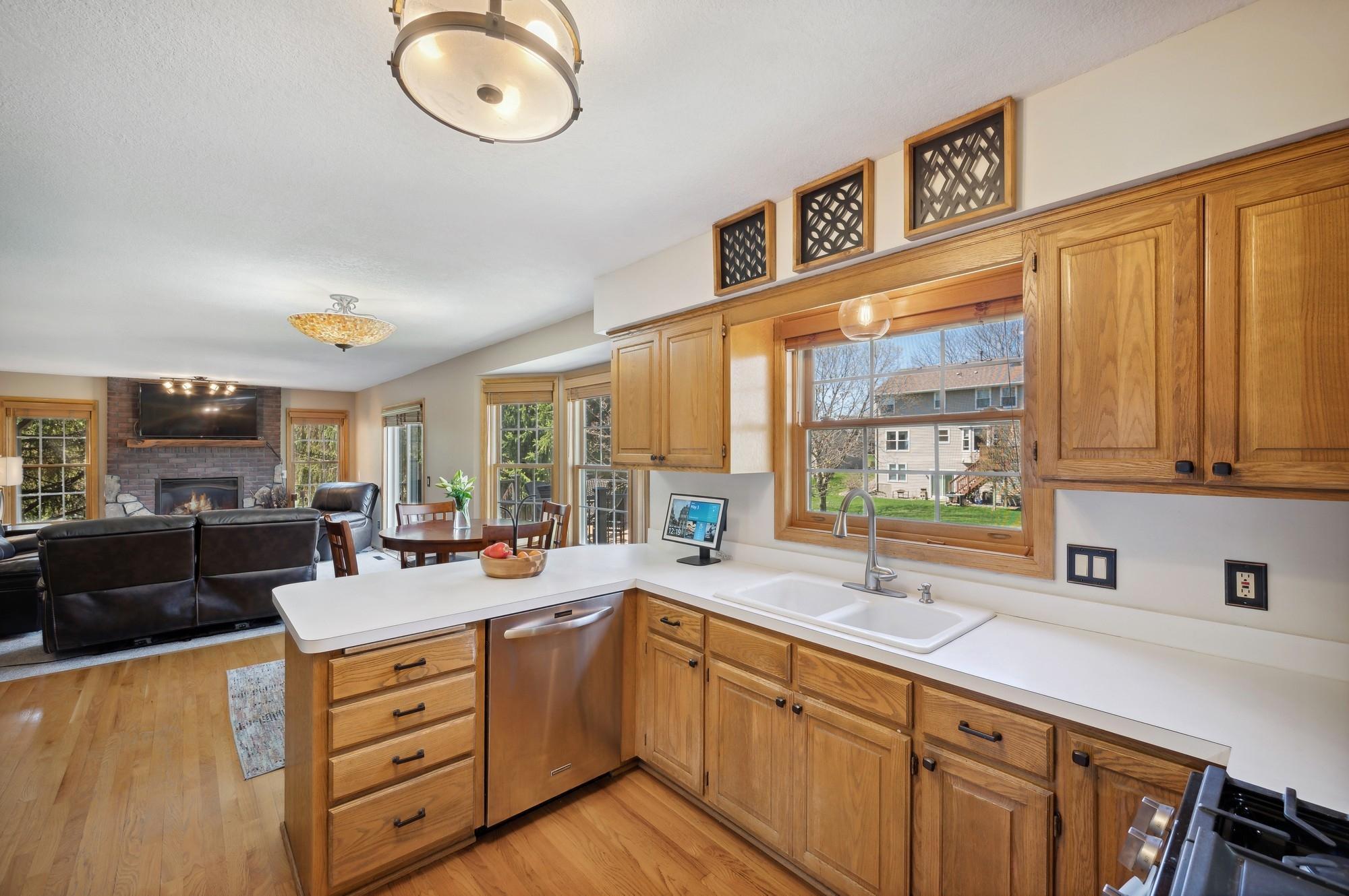 3899 Mersey Point Eagan, MN 55123 - Photo 2 of 21