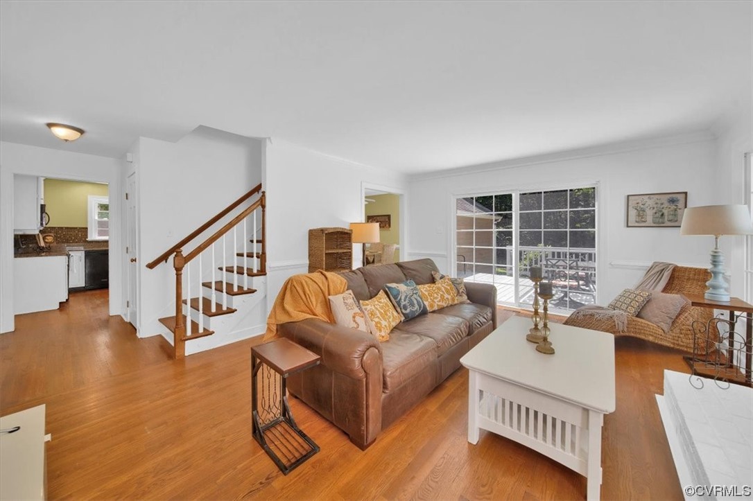 12516 Eagle Ridge Road Henrico, VA 23233 - Photo 22 of 48 Hardwood floored living room with natural light