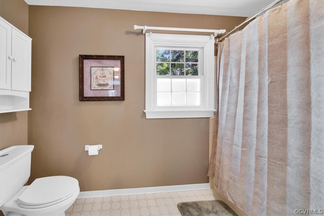 12516 Eagle Ridge Road Henrico, VA 23233 - Photo 32 of 48 Primary Bathroom featuring natural light