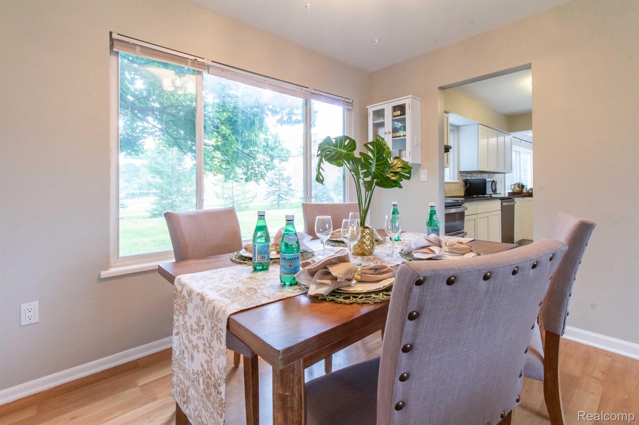 40700 Village Wood Road Novi, MI 48375 - Photo 9 of 46 Gallery Image 9