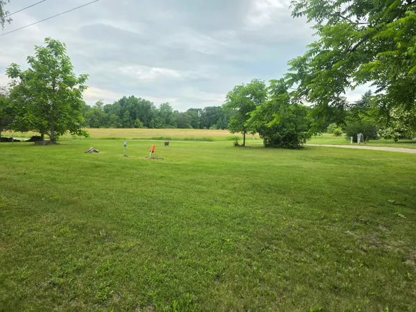 $27,900 | 635 South Oak Street, Crystal, MI 48818