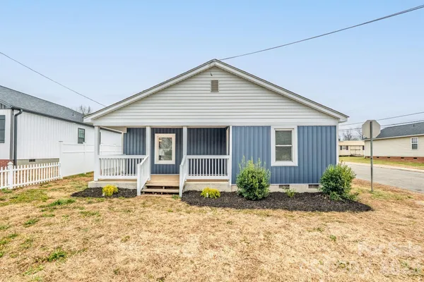 $279,900 | 636 Central Drive Northwest, Concord, NC 28027