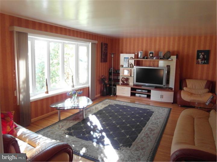 1120 Frederick Road Jenkintown, PA 19046 - Photo 19 of 23