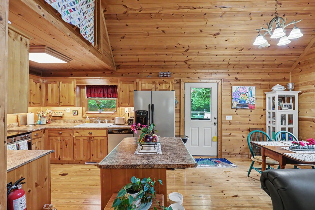 1139 Bearmeat Road Hiawassee, GA 30546 - Photo 10 of 46 Gallery Image 10