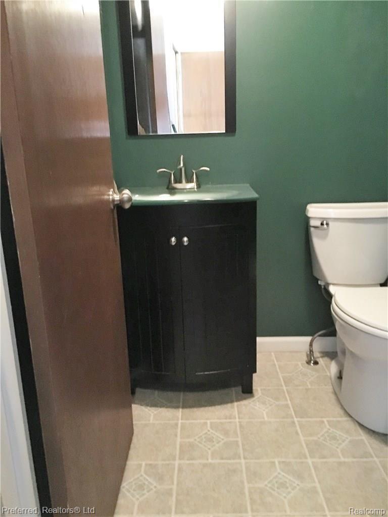 170 Manor Way, Unit 170 Rochester, MI 48309 - Photo 24 of 30 IMG_1774.JPG