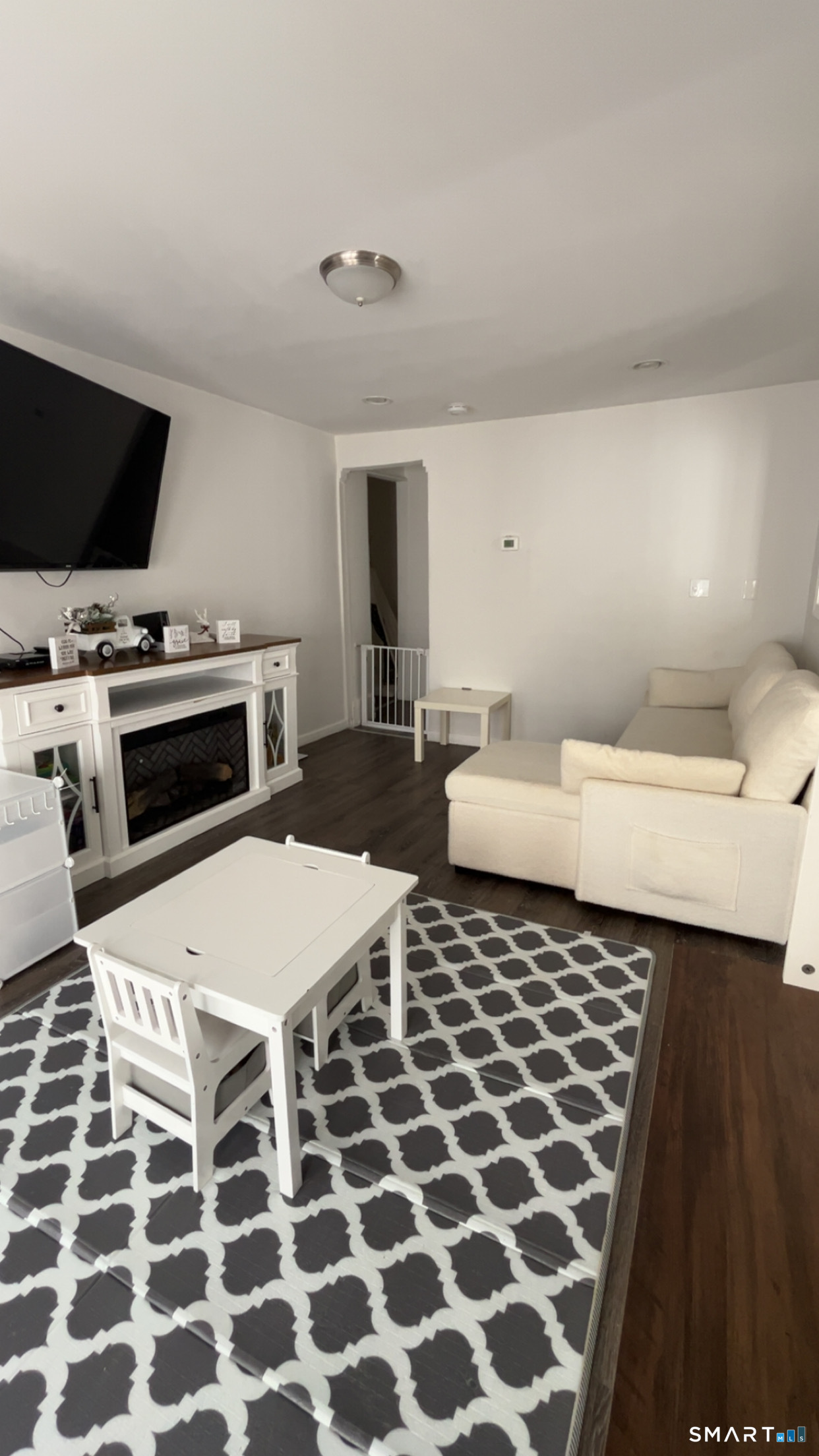 10 Ells Street Ansonia, CT 06401 - Photo 6 of 21 First floor living room.