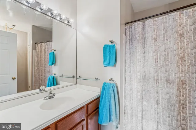 $2,200 | 15610 Everglade Lane, Unit E202, Bowie, MD 20716