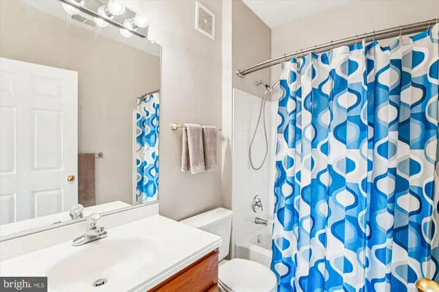 $2,200 | 15610 Everglade Lane, Unit E202, Bowie, MD 20716