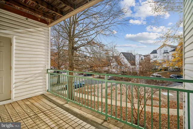 $2,200 | 15610 Everglade Lane, Unit E202, Bowie, MD 20716