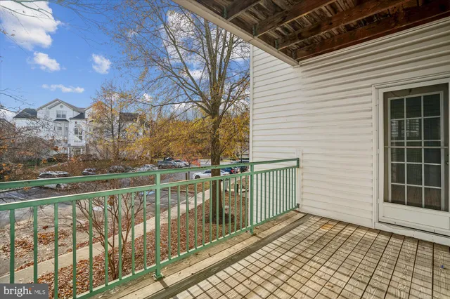 $2,200 | 15610 Everglade Lane, Unit E202, Bowie, MD 20716